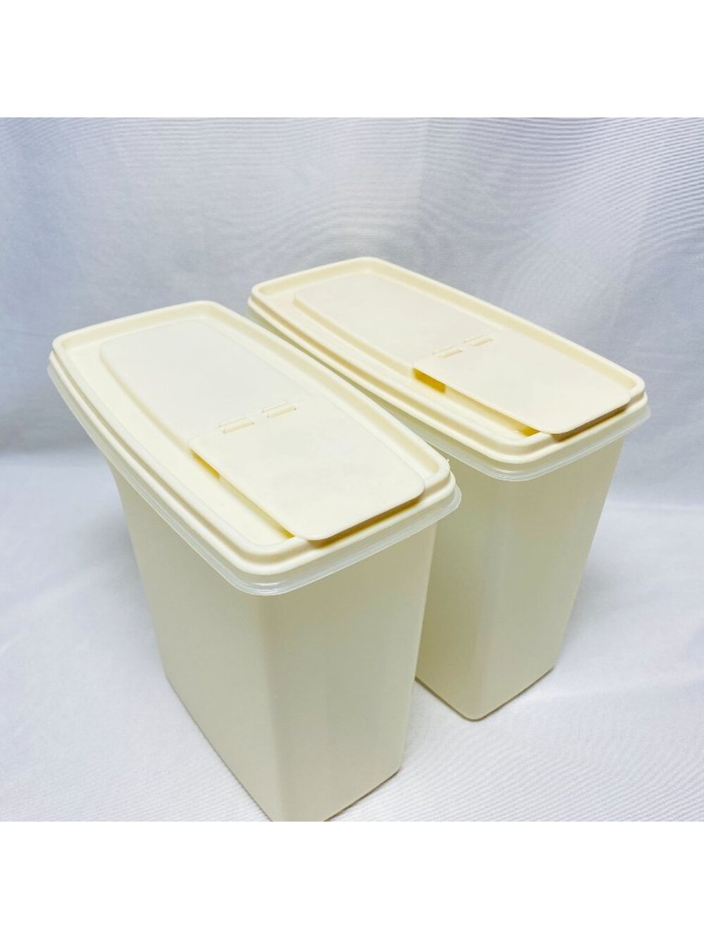 Rubbermaid Servin Saver 21-Cup Storage Containers 2-Pack Vintage Plastic
